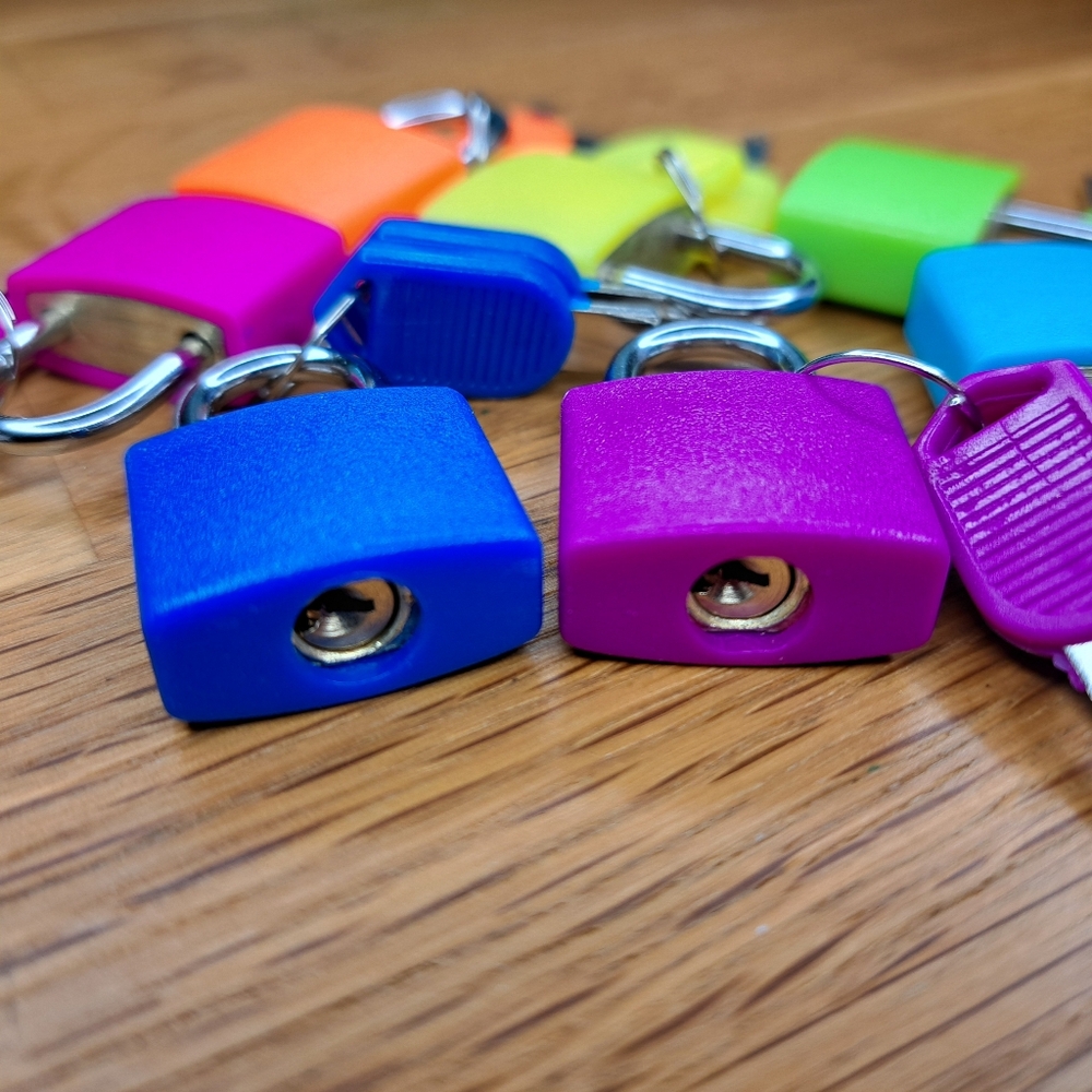 Decorative padlocks and keys 🔐🌈 Rainbow bundle! - Picture 6 of 9